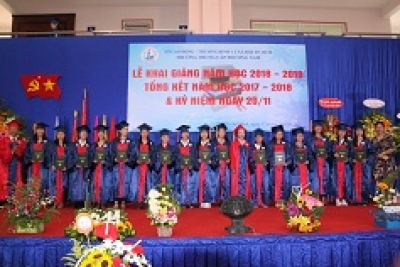 Lễ khai giảng năm học (2018 &ndash; 2019) &amp; trao bằng tốt nghiệp cho HS kho&aacute; 14 năm học (2016 - 2018)